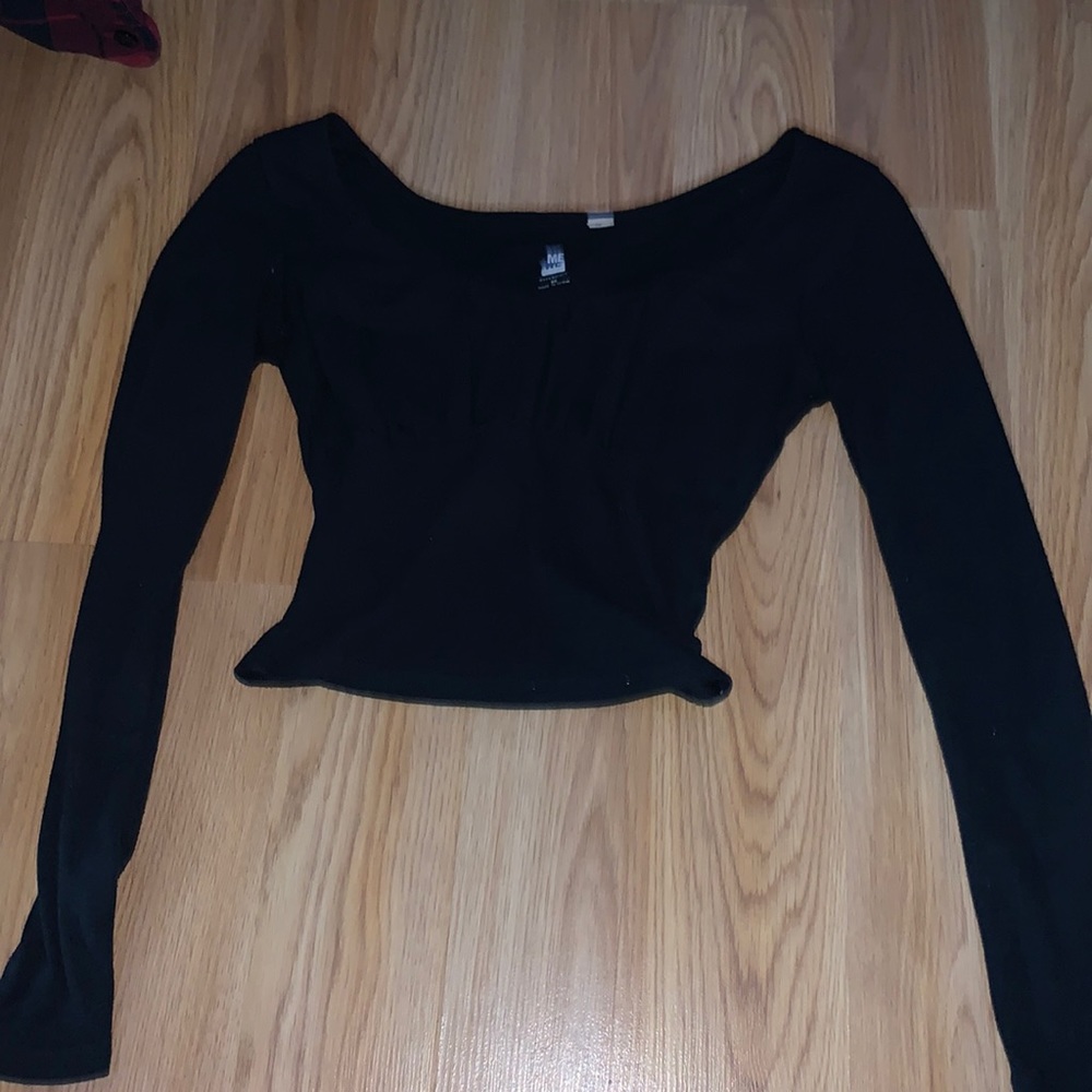 Me to We PacSun black crop top long sleeve